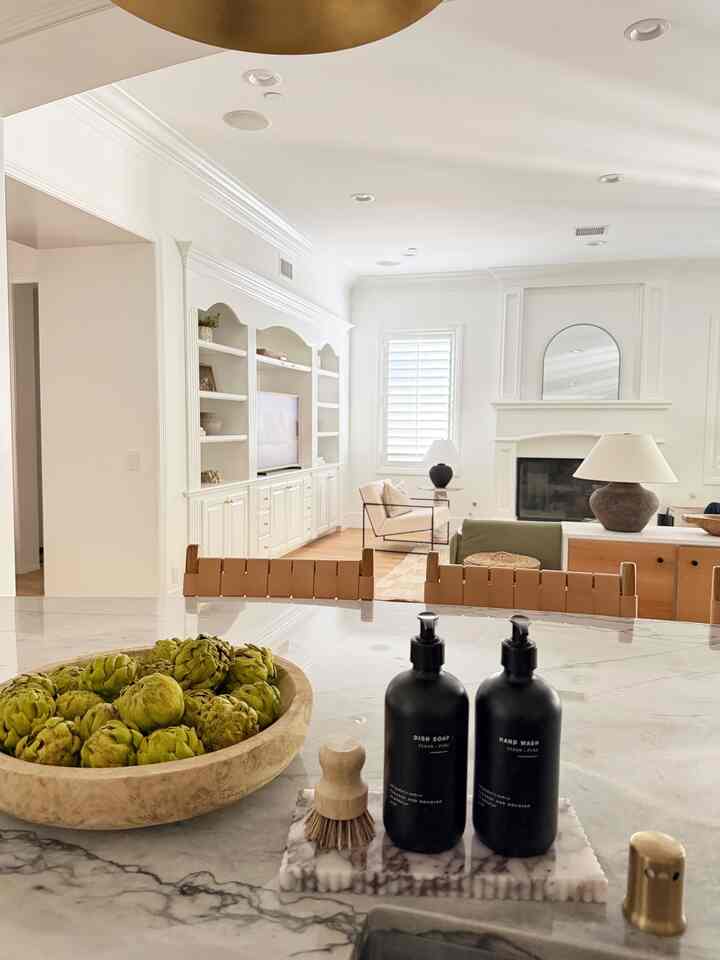 Marble trays add interest and function to your counters! #kitchenstyling #dishtrays #marble