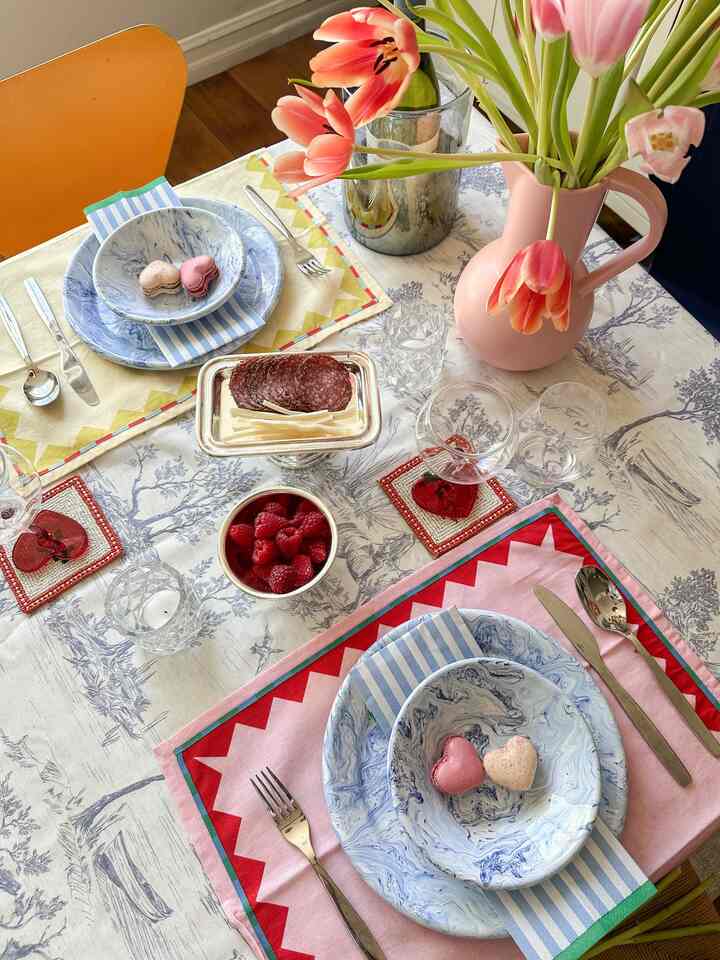Day drinking with a friend, Galentine’s edition.💗

#valentinestable #Ohouselove #valentinesday #tabledecor #partytable #galentines #valentinestabledecor #colorfulhome
