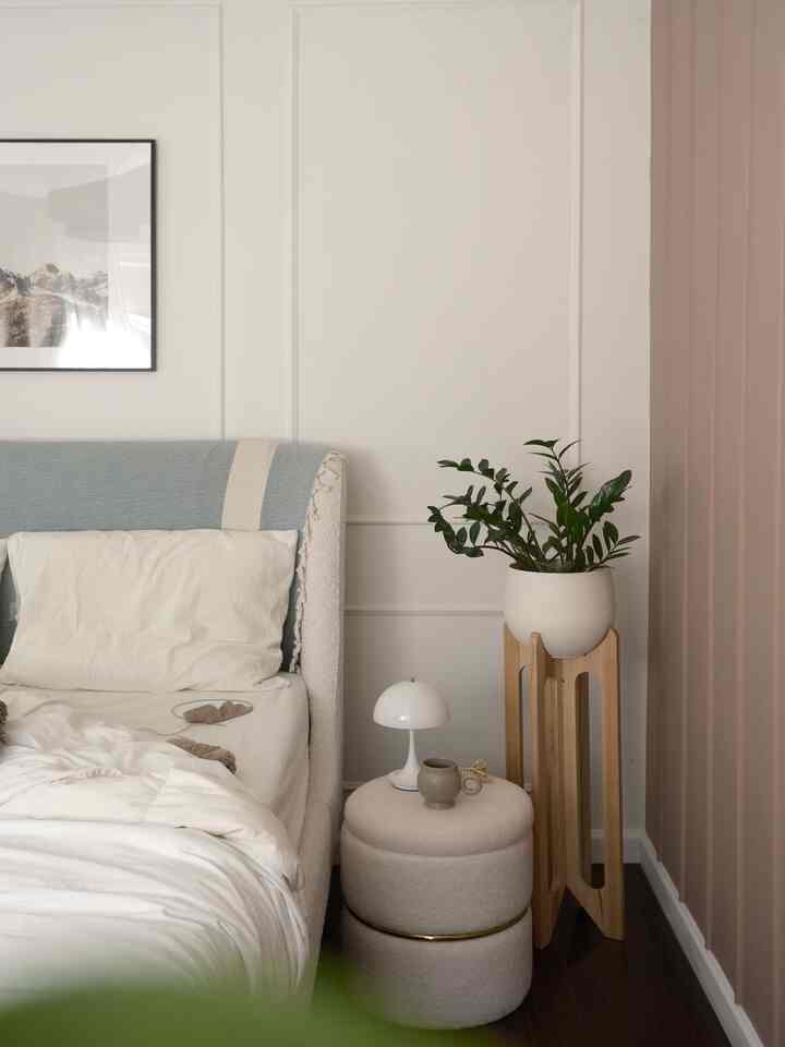 Cozy Sunday

#bedroom #bedding #tablelamp #plantstand #modern #cozy #wainscoding #accentwalldiy #ikea #knitting #weekendvibe #cozyweekend #whitebedding #queenbed #westelm #braidandwood #mug #cutemug #minimal