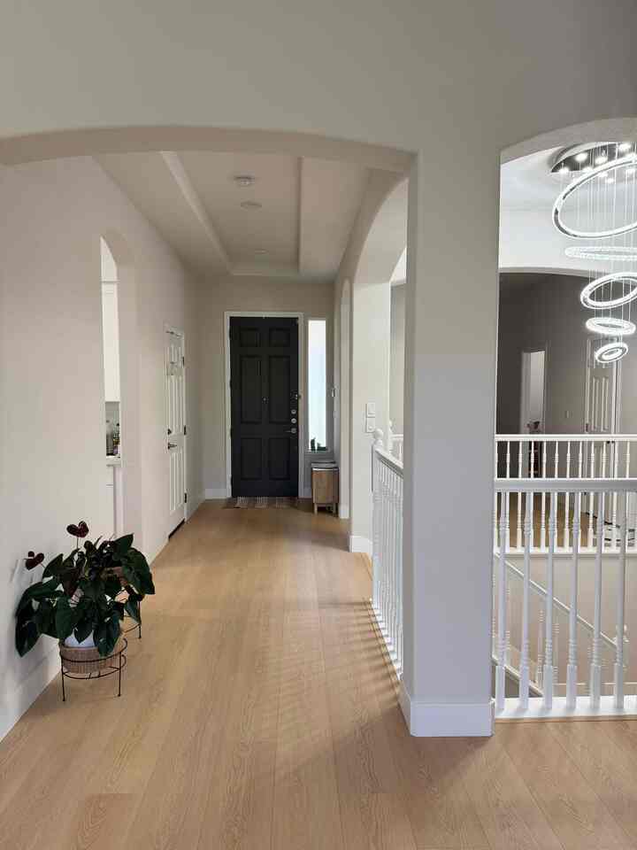 BEFORE & AFTER ✨

I picked Incredible white(sw7028) of Sherwin Williams for a hallway & living & dining area. I really like this color. It’s a off white color and gives a different feel depending on the natural light.

I changed the paint color and flooring before moving in. It made a huge difference! 

#painting #offwhite #remodeling #BeforeAfter 