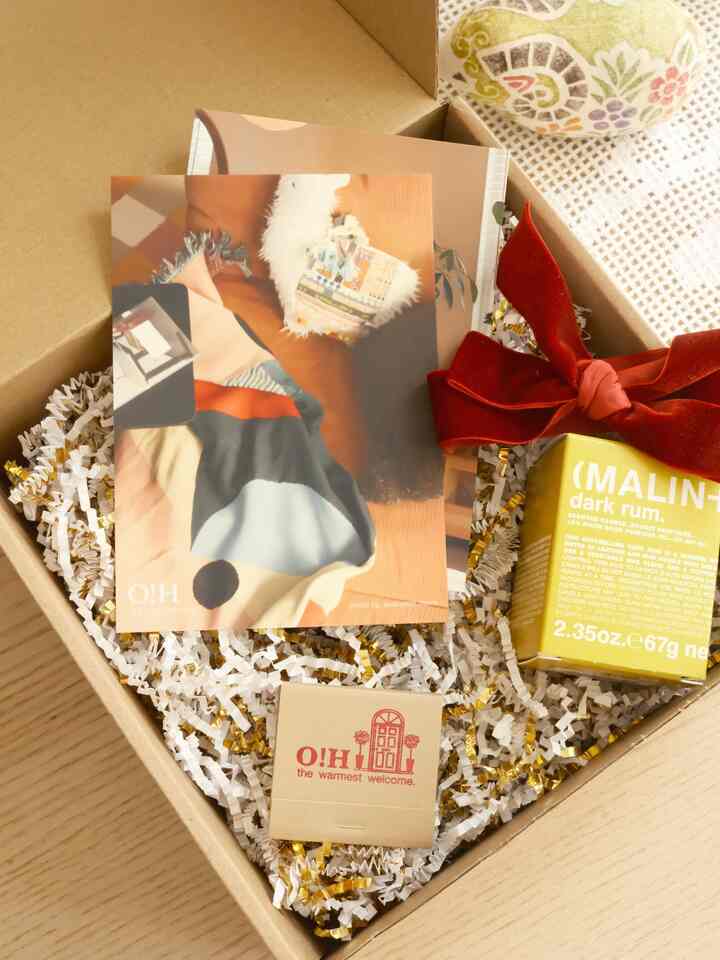 Warmest welcome from Ohouse 🫶
My post turned into a postcard!😭🖤
Thank you Ohouse, love being part of Ohouse community 

#candle #malingoetz #gift 