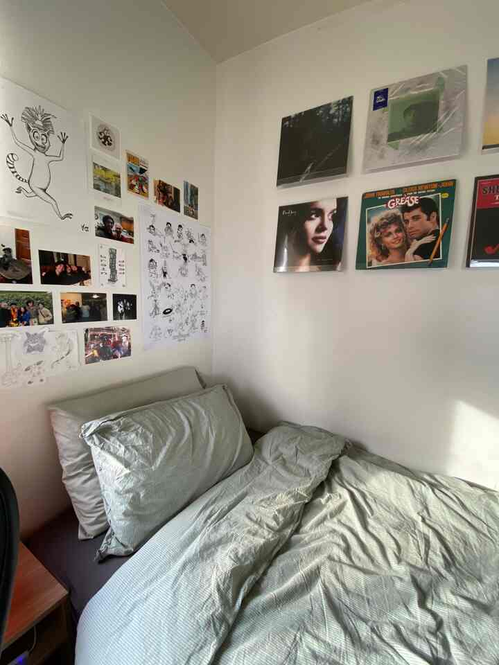 Home office is basically my second bedroom 😭🧎🏽‍♂️ #japandi #studio