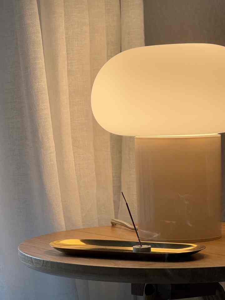 Little things that bring me joy 

#smiskis #Incense #homegym #minimalinterior 