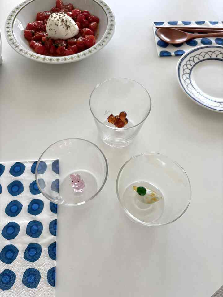 I love this adorable glass!

#glasscup #glass #tableware #diningroom #diningtable 