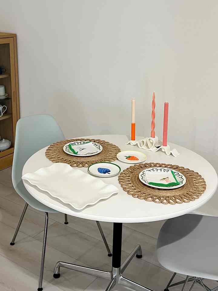 The Target and Kate Spade collab pieces were perfect for switching up the table mood, all under $50. 
The only downside? 
They sold out way too fast.

#Target #KateSpade #tableware #springtablesetup