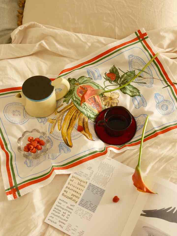 before & after bedroom styling

swapped the bedding to be more warm and cozy for spring - swipe through to see before and after! 

#warmtoneinterior #warminterior #springinterior #spring 