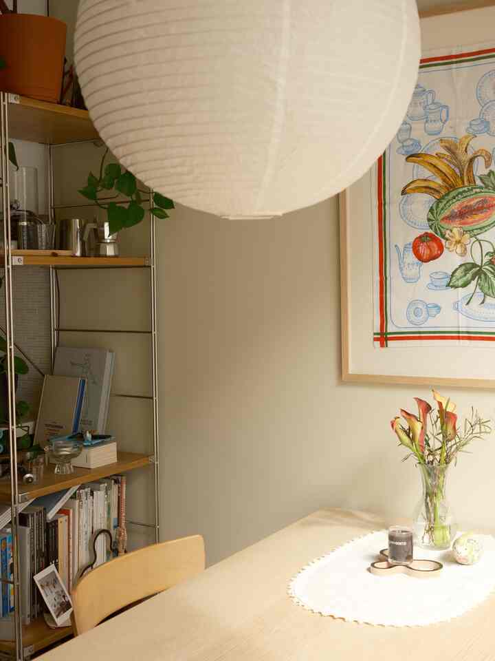 tried to use lots of yellow and orange hue to add warmth to the space for spring

#warmth #warmtoneinterior #colorinterior #colorofhouse 