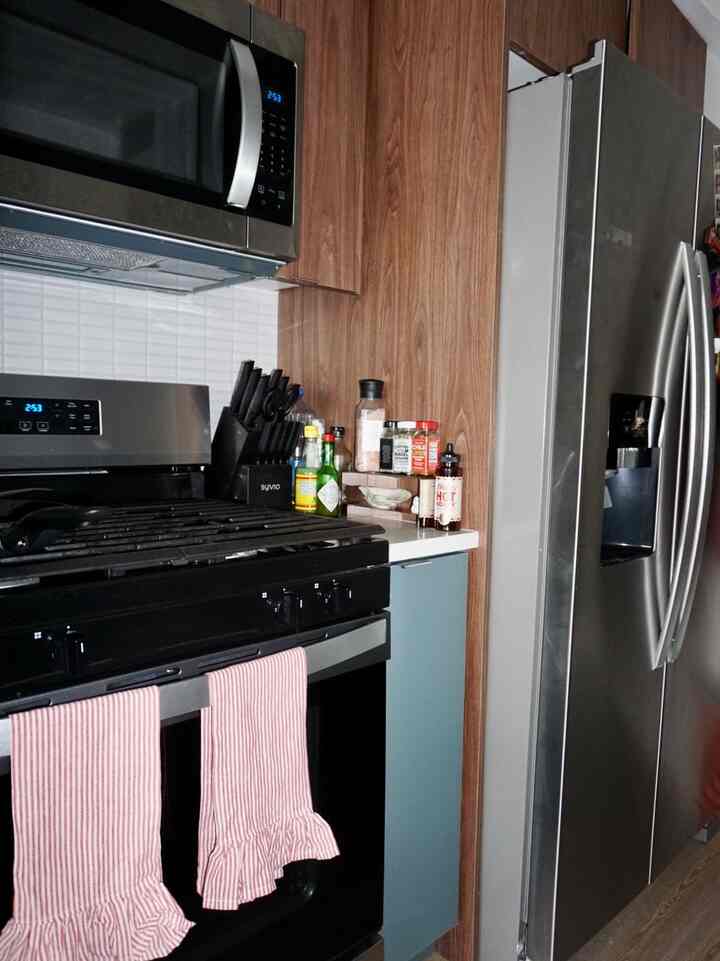 What’s on my kitchen countertop #kitchen #countertop #kitcheninterior 