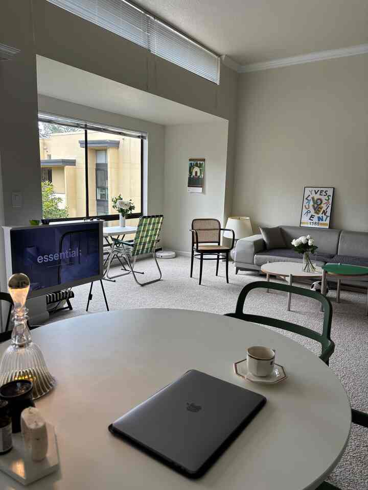 So simple. So sleek. So me.

#livingroom #minimal #interiorposter #interiorobject 