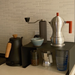 Purchased yamazaki stackable rack for my coffee setup - the rack is pretty sturdy and texture & finish is also nice! highly recommended! ☕️
#storageinterior #storagerack #shelf #rack #storagespace 