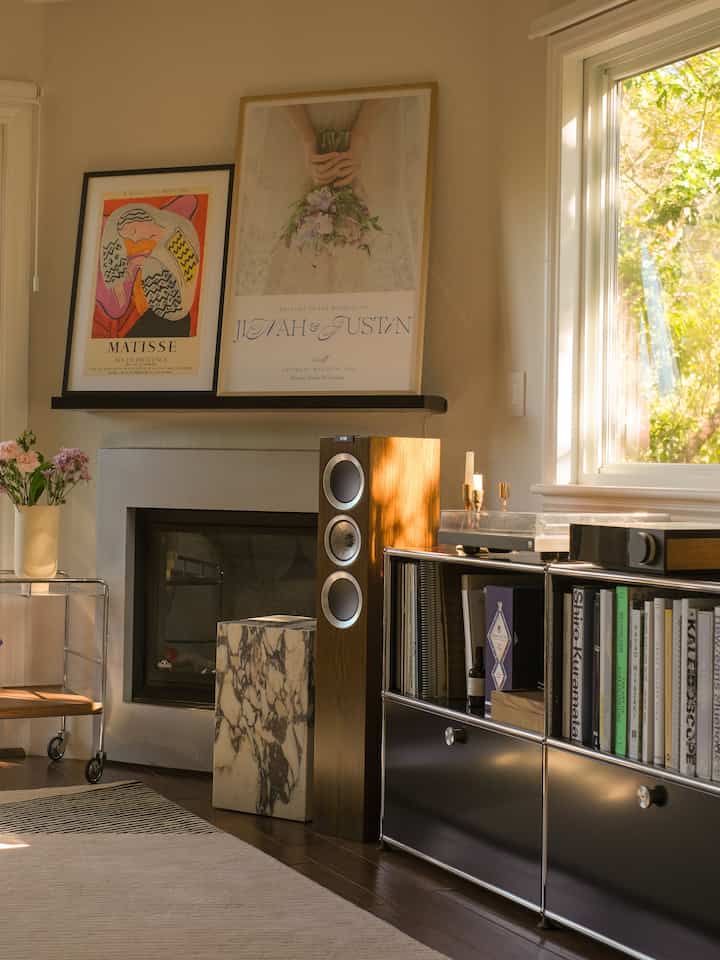 Summer is on its way ☀️🥵
Deep cleaning followed by a photo session ✔️

#livingroominterior #cozylivingroom #minimalist #hifispeakers #usmhaller #audoCPH #designerhomes