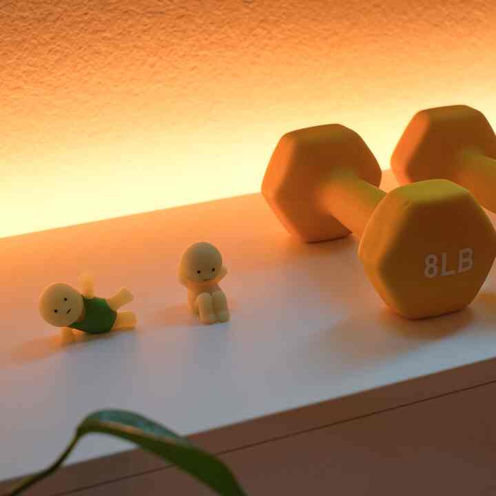 Home gym but make it cute: sprinkle a few cute little things around the room to make it personal and add character. 

I’m allergic to cats but I love them, so I decorated a corner of my home gym with cat paintings (painted by yours truly) and a poster🐱❤️ They add both pop of color and personal touch!

p.s. Red is also an auspicious color in fengshui!

#homegym #walldeco #minimalinterior #smiskis #posterwall #gallerywall